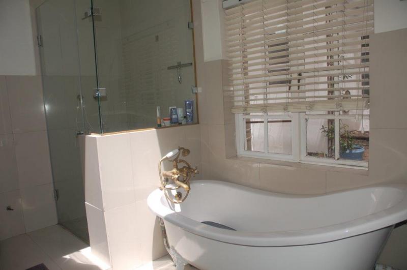 2 Bedroom Property for Sale in Gardens Western Cape